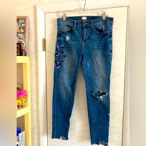 Sneak Peek jeans